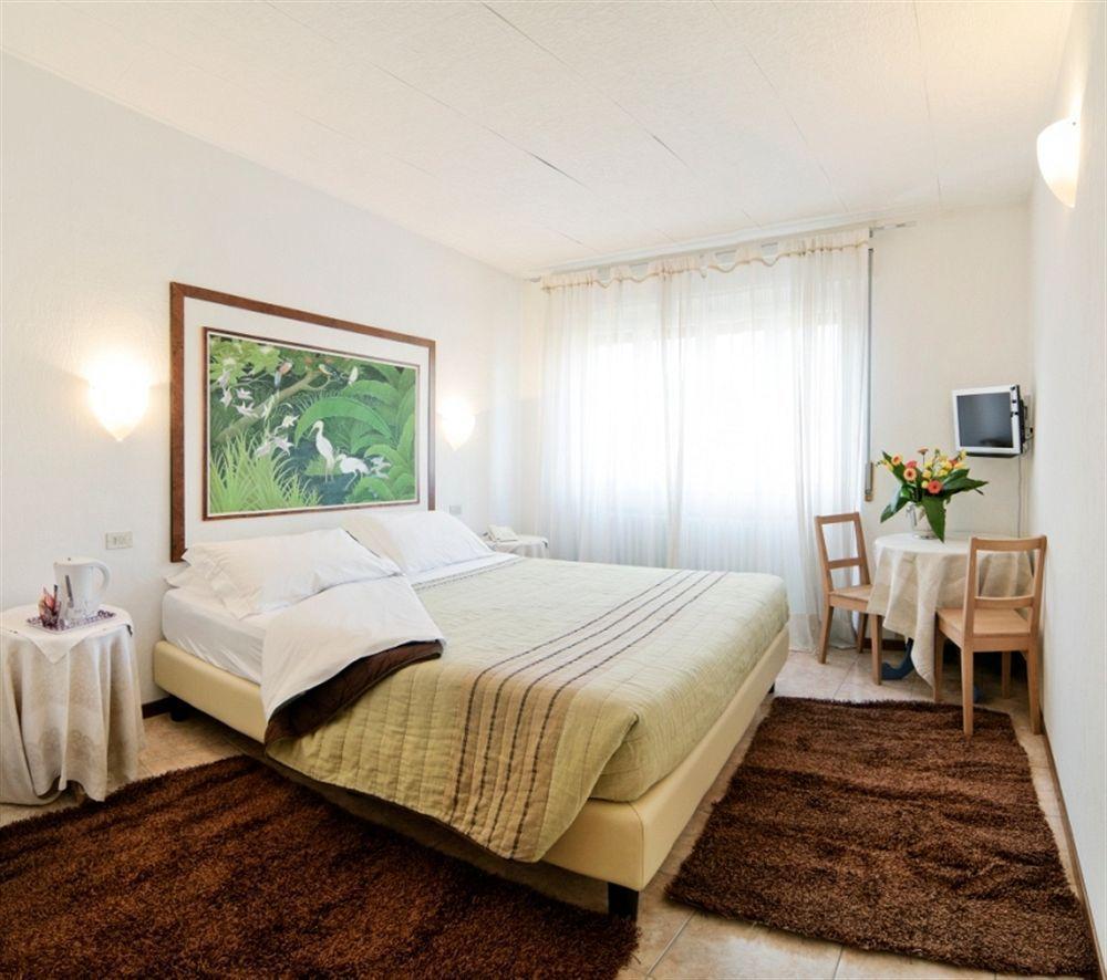 Antico Albergo Madonna Legnano Buitenkant foto