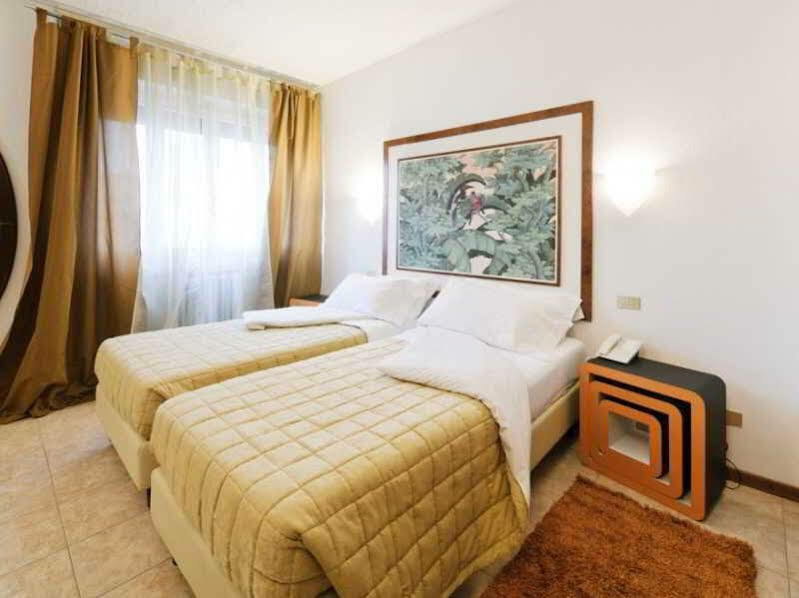 Antico Albergo Madonna Legnano Buitenkant foto