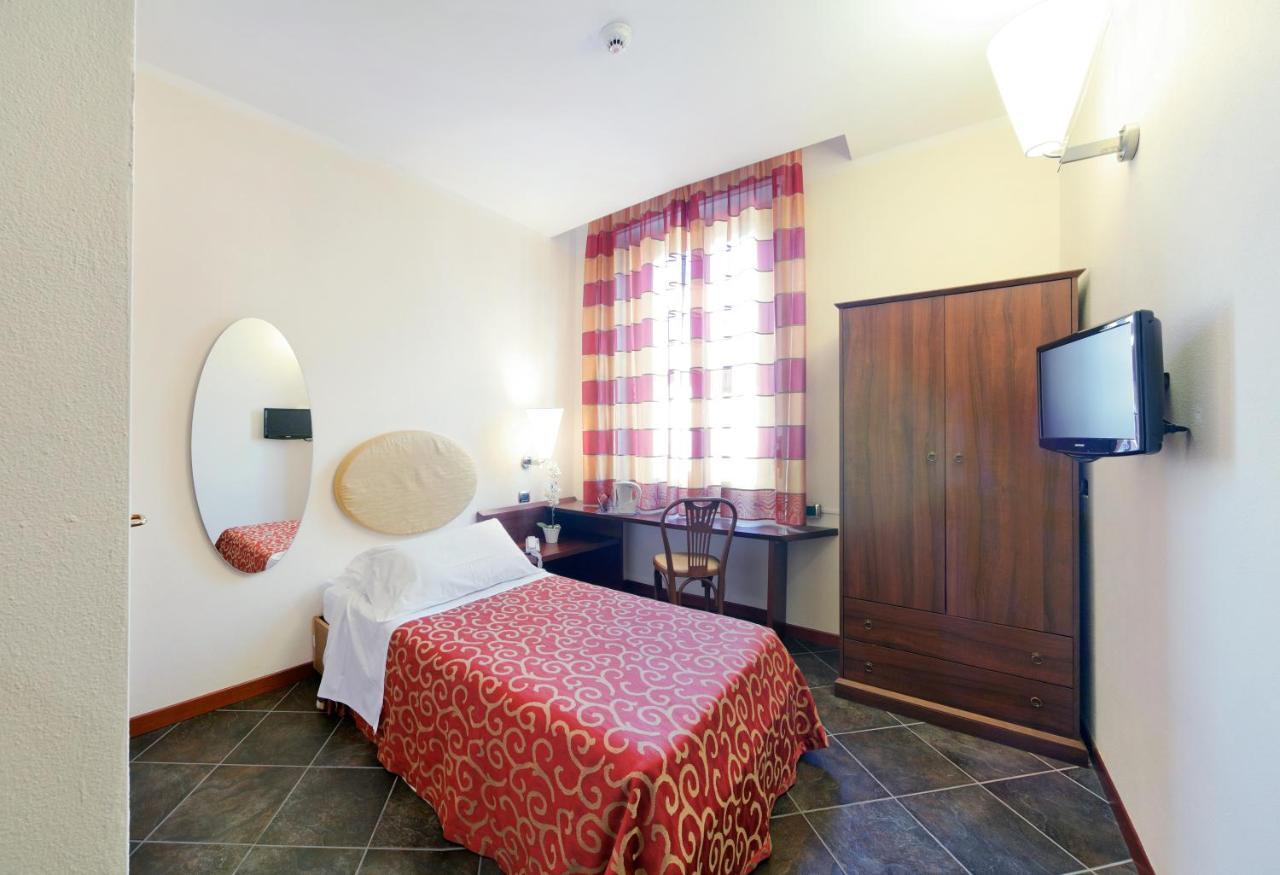 Antico Albergo Madonna Legnano Kamer foto